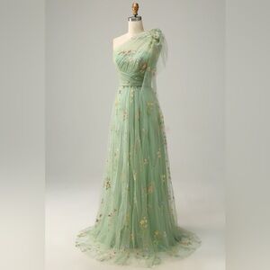 Elegant One-Shoulder Mint Green Gown size 24